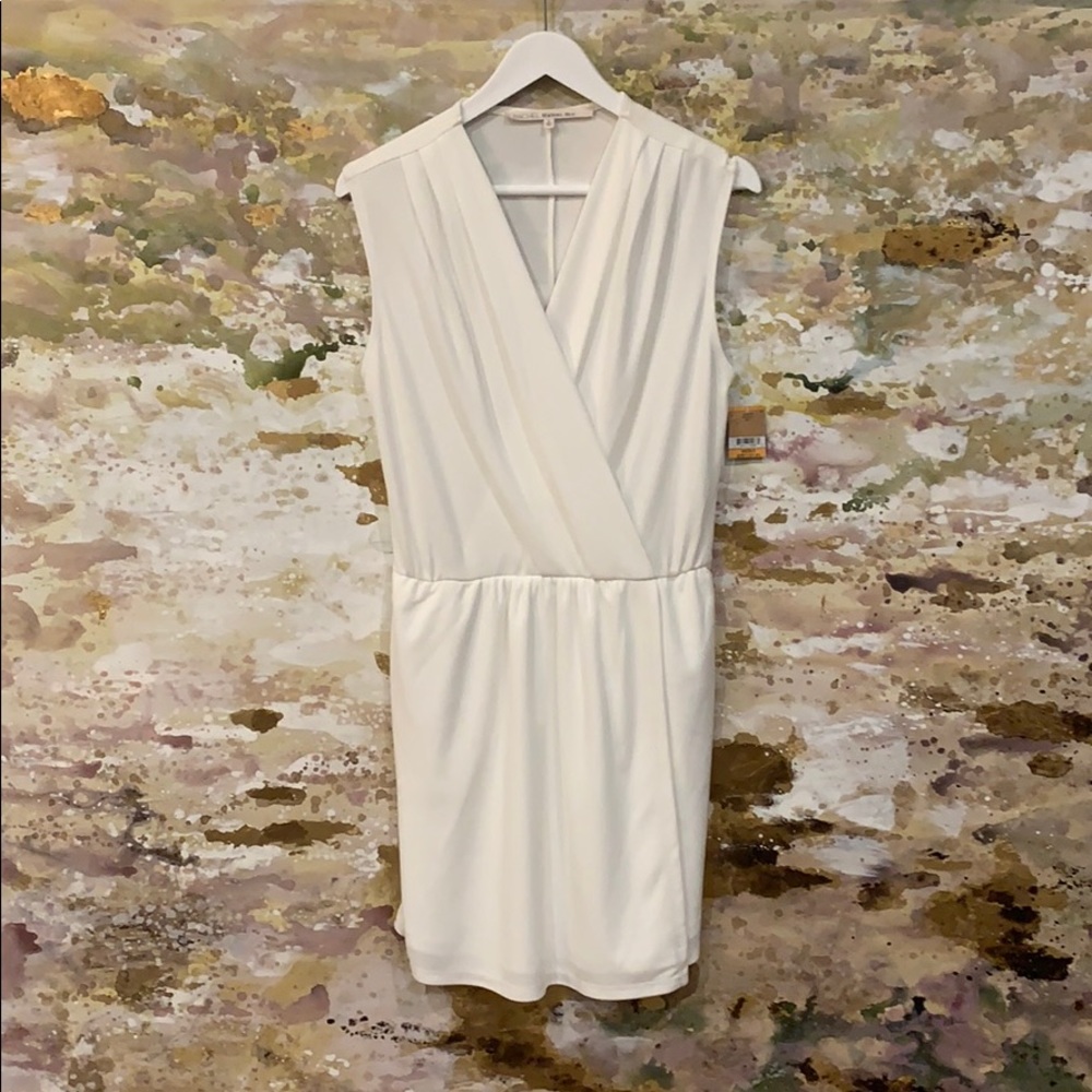 White wrap dress. Size S. NWT.
